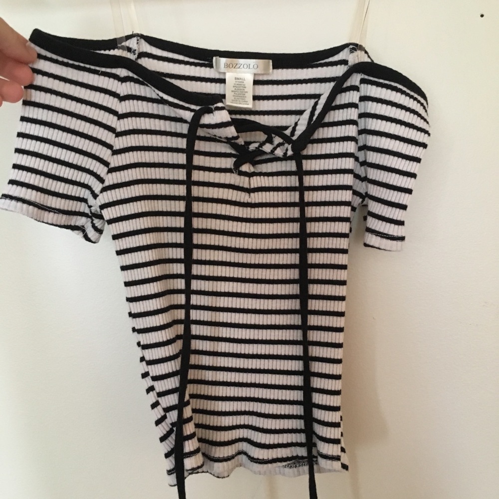 Super cute striped off the shoulder crop!